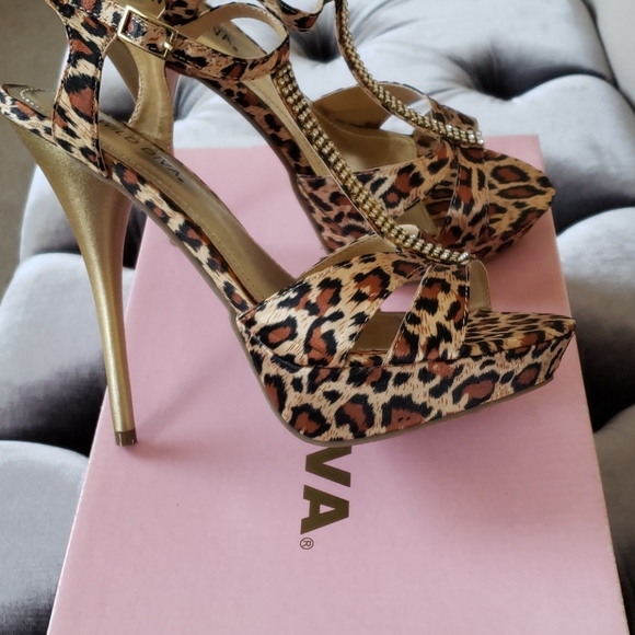 Satin leopard heels - Picture 3 of 5